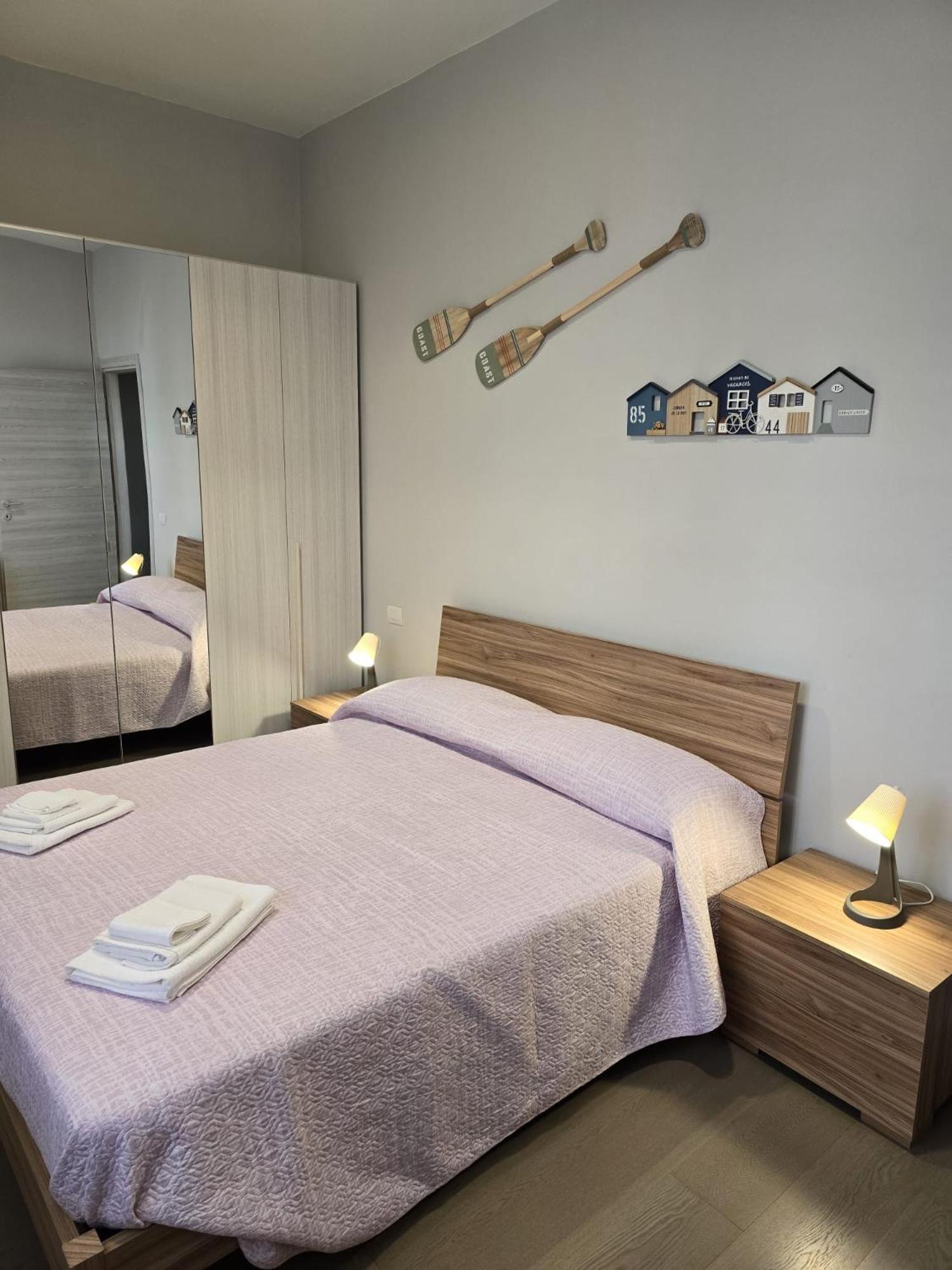 La Villa Apartments Tinaia - Excellent For Sardegna & Corsica - 6-8 Beds - Private Parking Included With Camera Livorno Eksteriør bilde